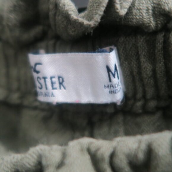 Hollister ultra high-rise flowy flowing breezy shorts in olive green size medium - Picture 4 of 8